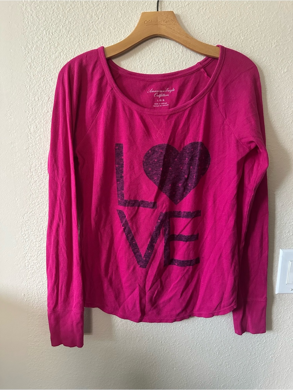 American Eagle Outfitters Women's Long-Sleeve Pink LOVE Graphic Top size L/ preo
